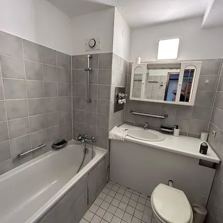 Daire Moeblierte Im Herkules Neuehrenfeld *