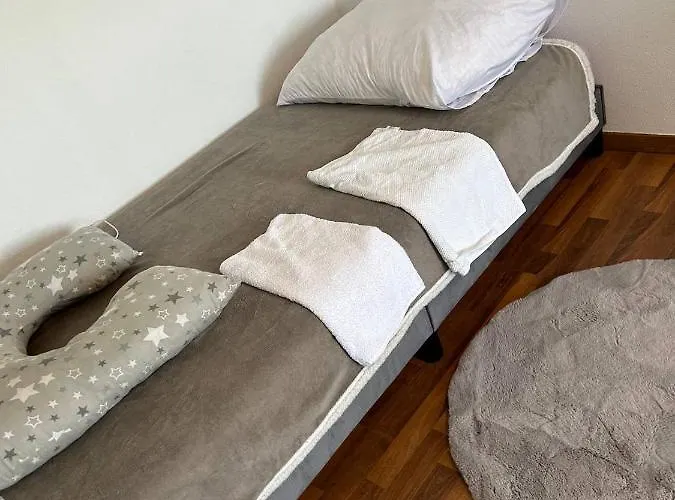 Lägenhet Moeblierte Im Herkules Neuehrenfeld *