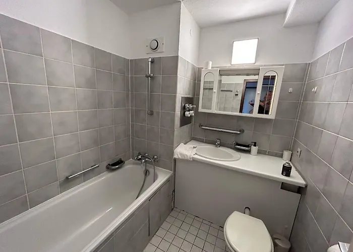 Apartament Moeblierte Im Herkules Neuehrenfeld *